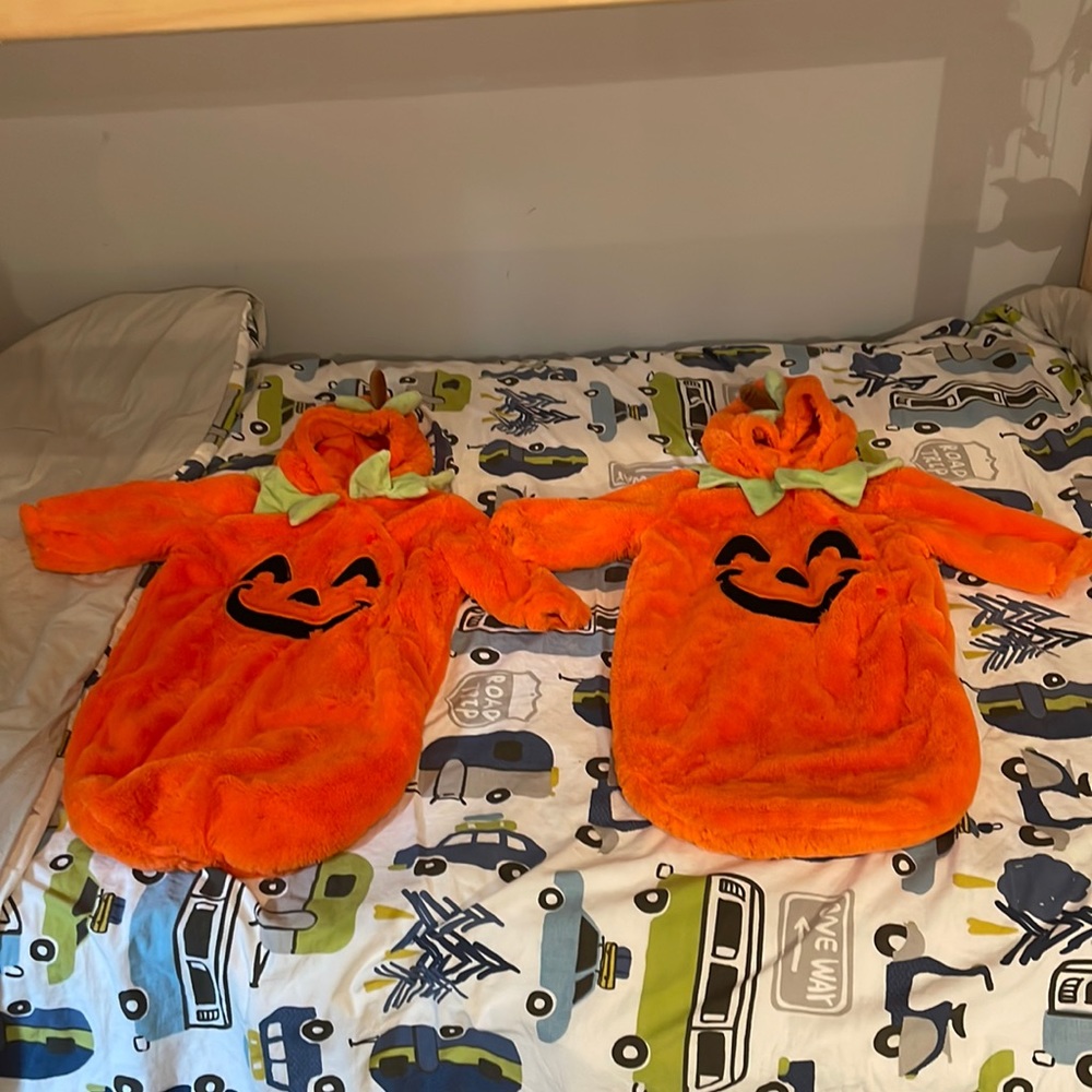 Pumpkin Halloween costume for your infant
